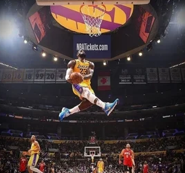 NBA: defensa completa el “Big Three” de Lakers