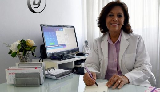 La doctora Emma Guzmán de Cruz en su consultorio. (Fuente: externa)