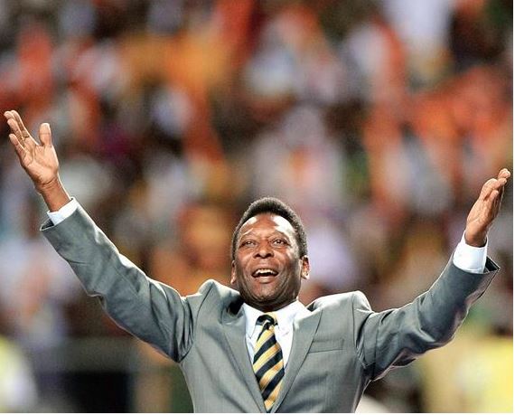 “El Rey” Pelé, el hombre que ayudó a globalizar el fútbol, cumple 80 años