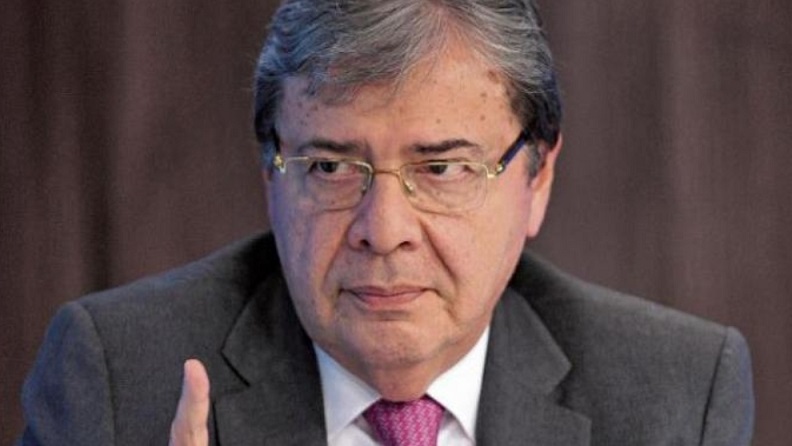 Muere ministro de Defensa en Colombia tras contagiarse de coronavirus.
