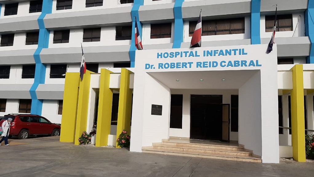 Fachada del Hospital Robert Reid Cabral.