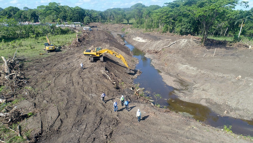Inician trabajos para adecuación de cañadas y río Maguá.