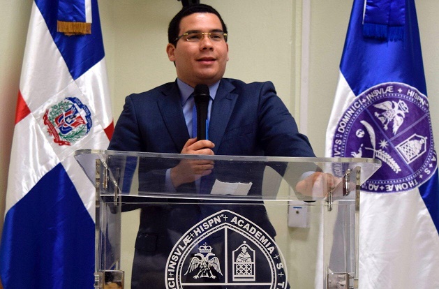 federacion-de-estudiantes-pide-elegir-Omar-Ramos-como-presidente-tribunal