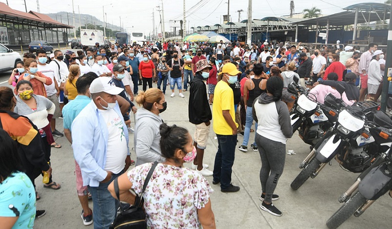 Presos realizan masacre en Penitenciaría del Litoral de Ecuador.