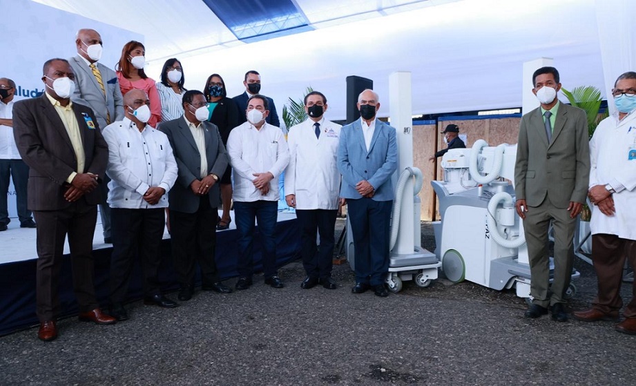 SNS entrega equipos Rayos X a 27 hospitales.