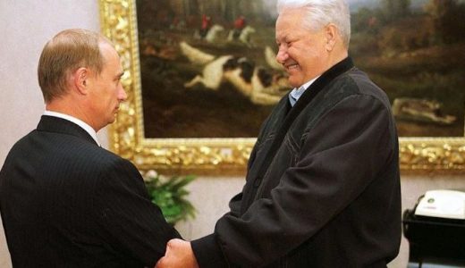  Putin se convirtió en presidente interino de Rusia en 1999 tras la renuncia de Boris Yeltsin.