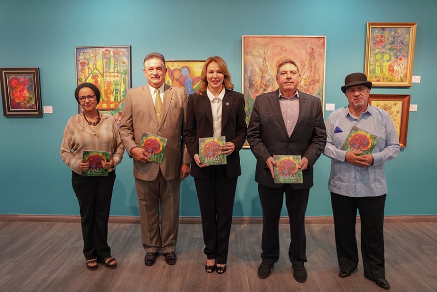 Ministerio de Cultura inaugura exposición de obras de Clara Ledesma.