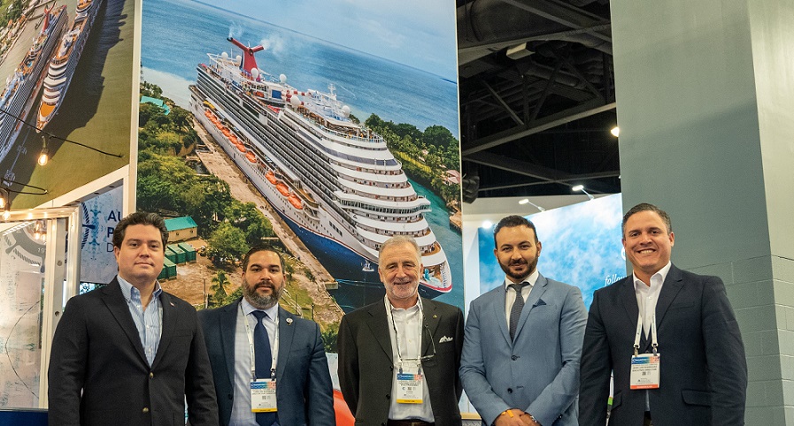 APORDOM realiza alianza durante feria Seatrade Cruise Global en Miami.