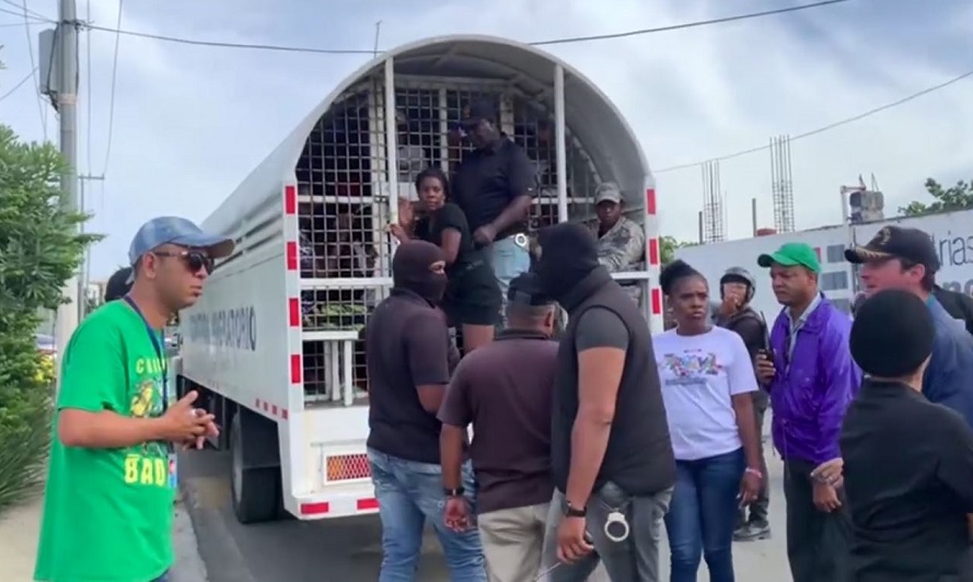 ASDN y Dirección de Migración detiene haitianos ilegales.