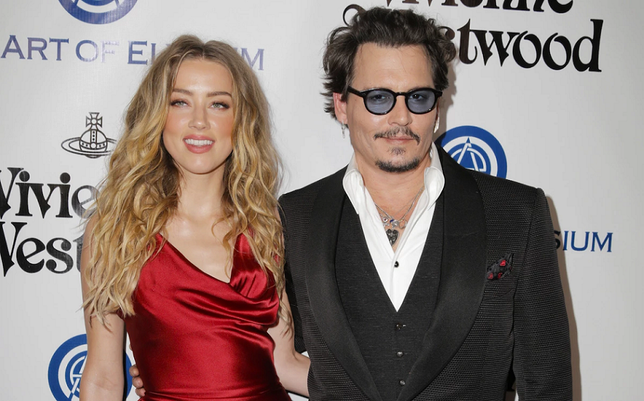 Johnny Depp gana demanda de difamación contra Amber Heard.