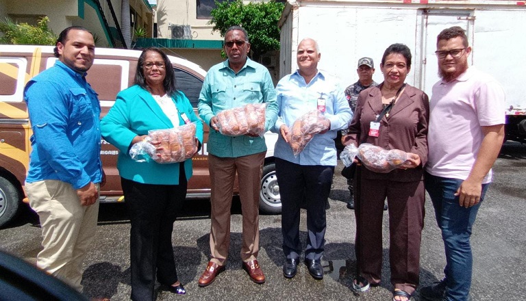 Comedores Económicos reciben donación de 70 mil unidades de pan.