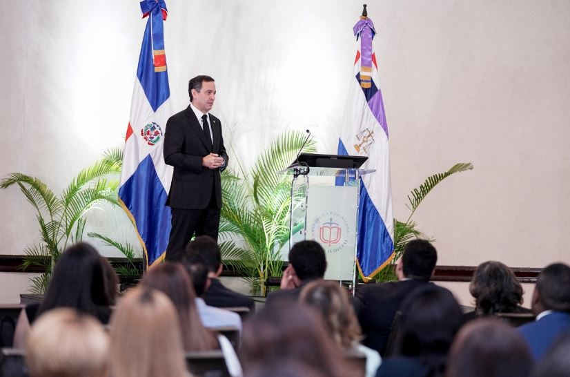 Luis Henry Molina anuncia soluciones para descongestión sistema judicial provincia SD.