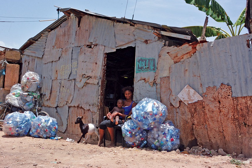 Estudio revela 8.7 millones de dominicanos viven en estado de sobrevivencia.