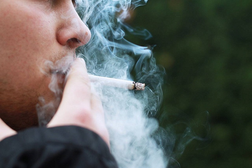 Nueva Zelanda prohíbe fumar a nacidos en el 2009.