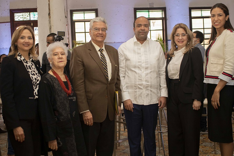 Banreservas inicia trabajos en Hotel Mercedes de Santiago.