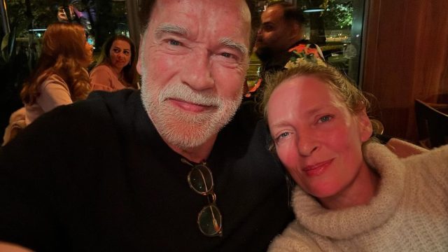 Actores Arnold Schwarzenegger y Uma Thurman.